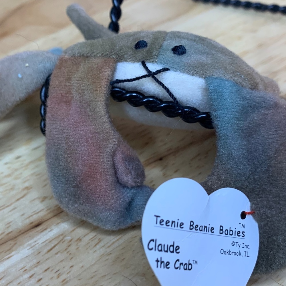 Claude have the crab Ty toy